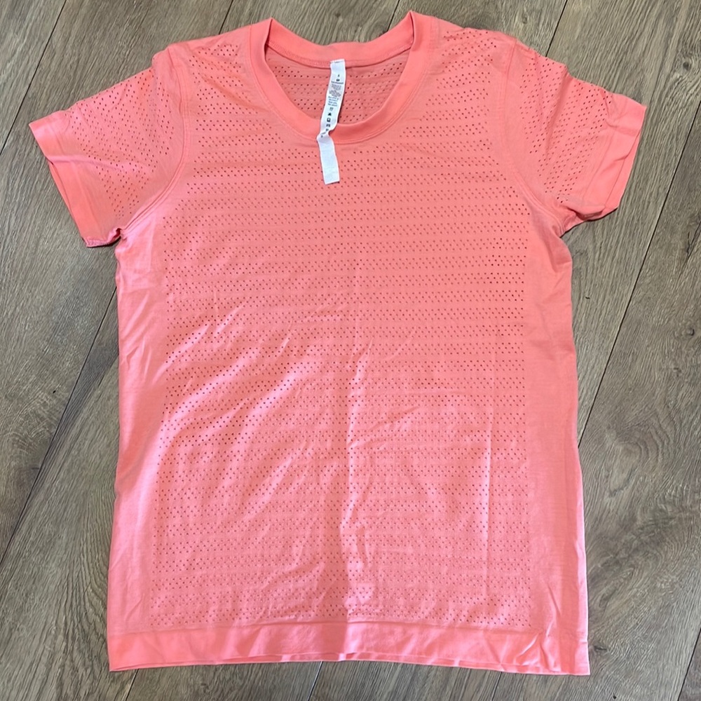 Lululemon Tshirt